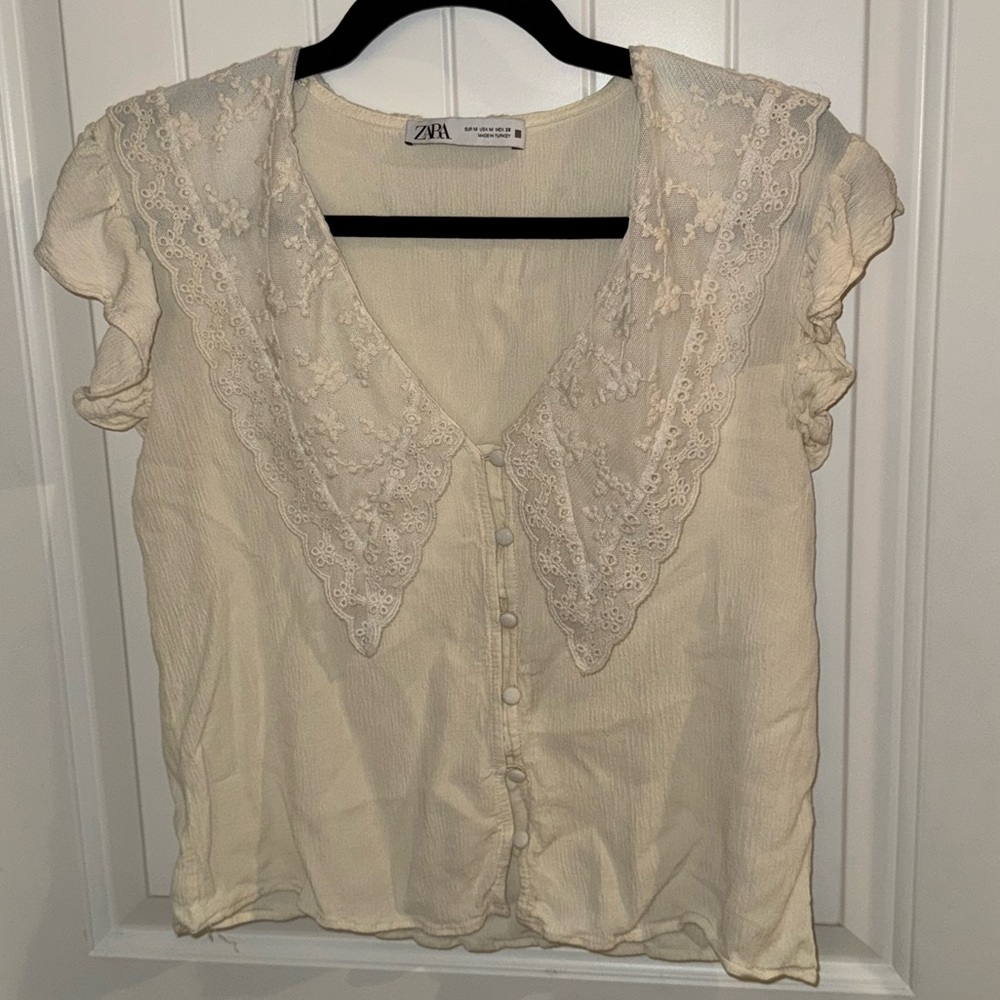 Zara Cream Button-Up Blouse with Lace Collar